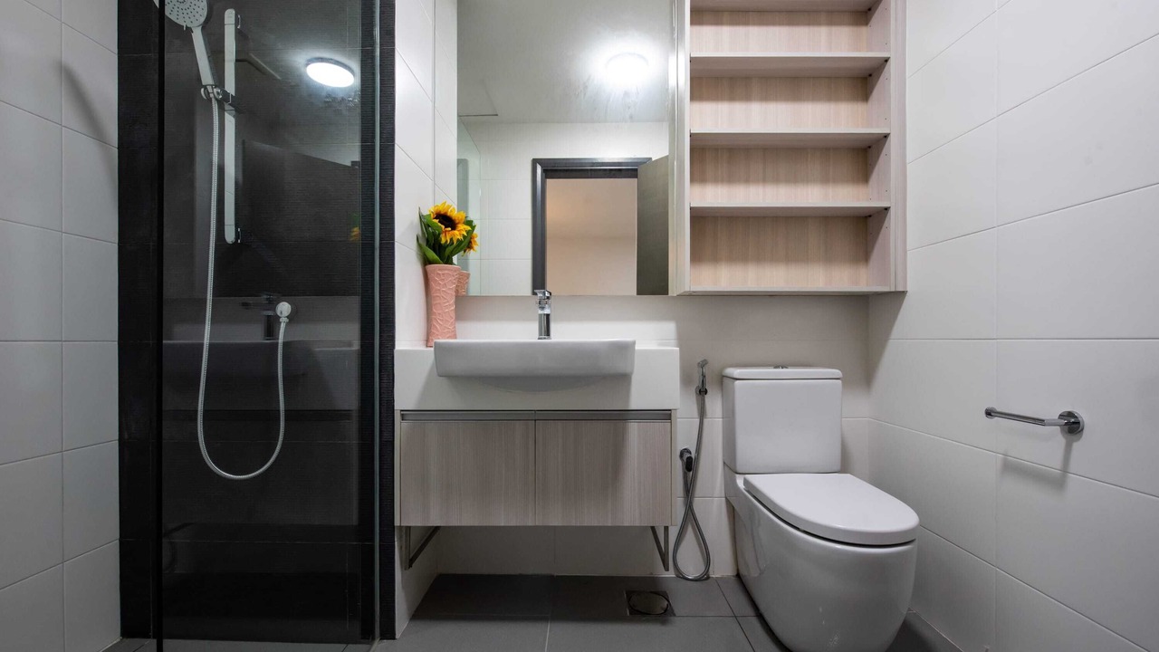 Photo of Bathroom in Central District