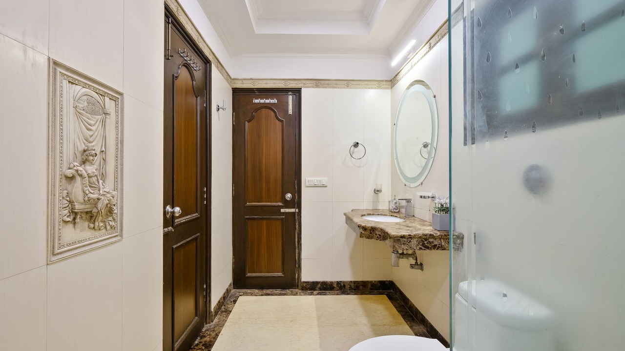 Photo of Bathroom in The Mall Road
