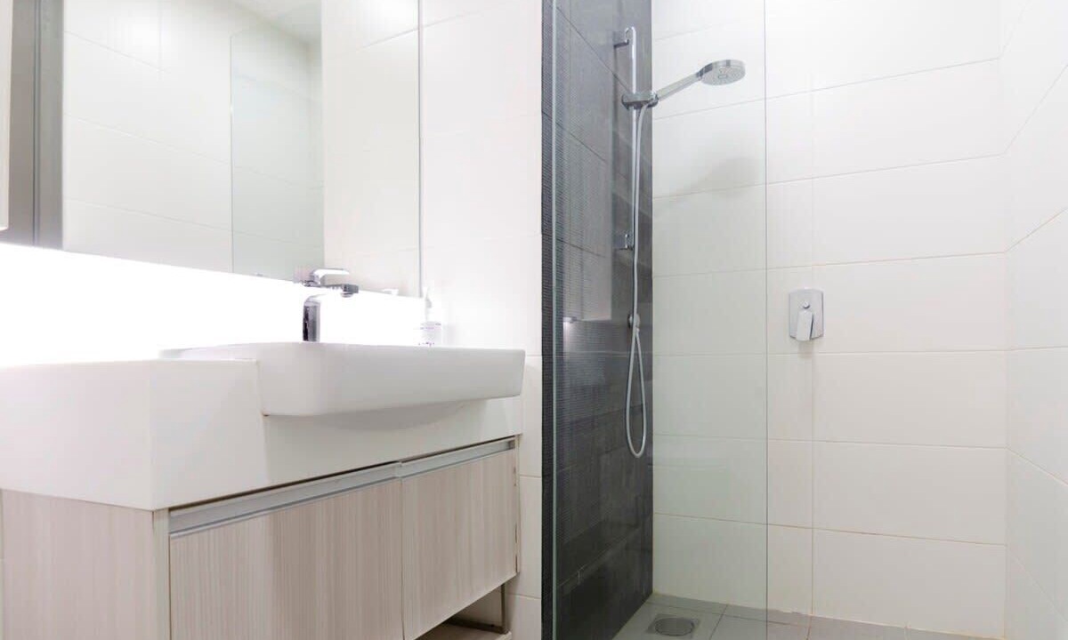 Photo of Bathroom in Central District