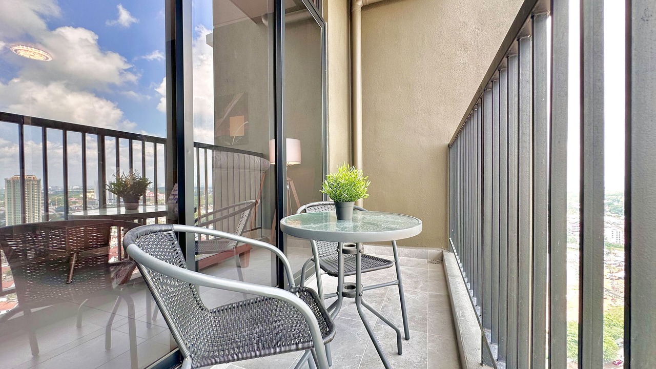 Photo of Patio Balcony in Central District
