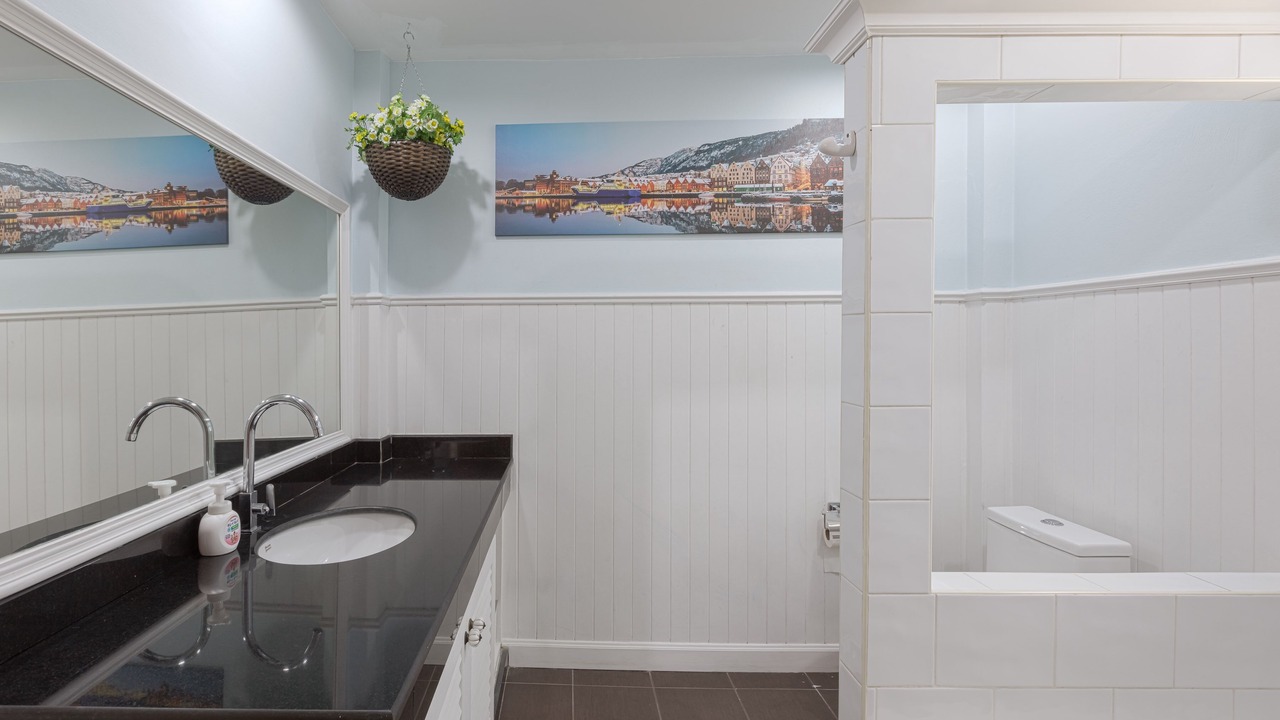 Photo of Bathroom in Nana