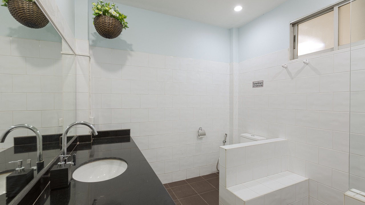 Photo of Bathroom in Nana
