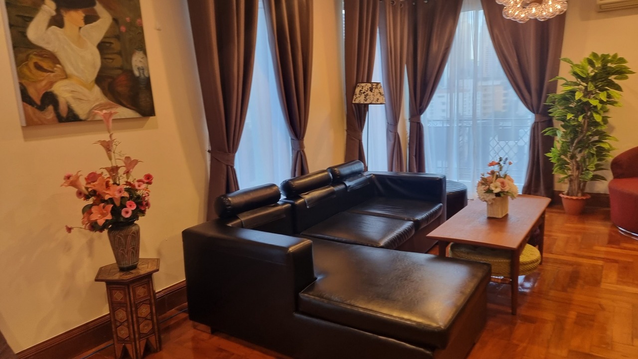 Photo of Livingroom in Khlong Tan
