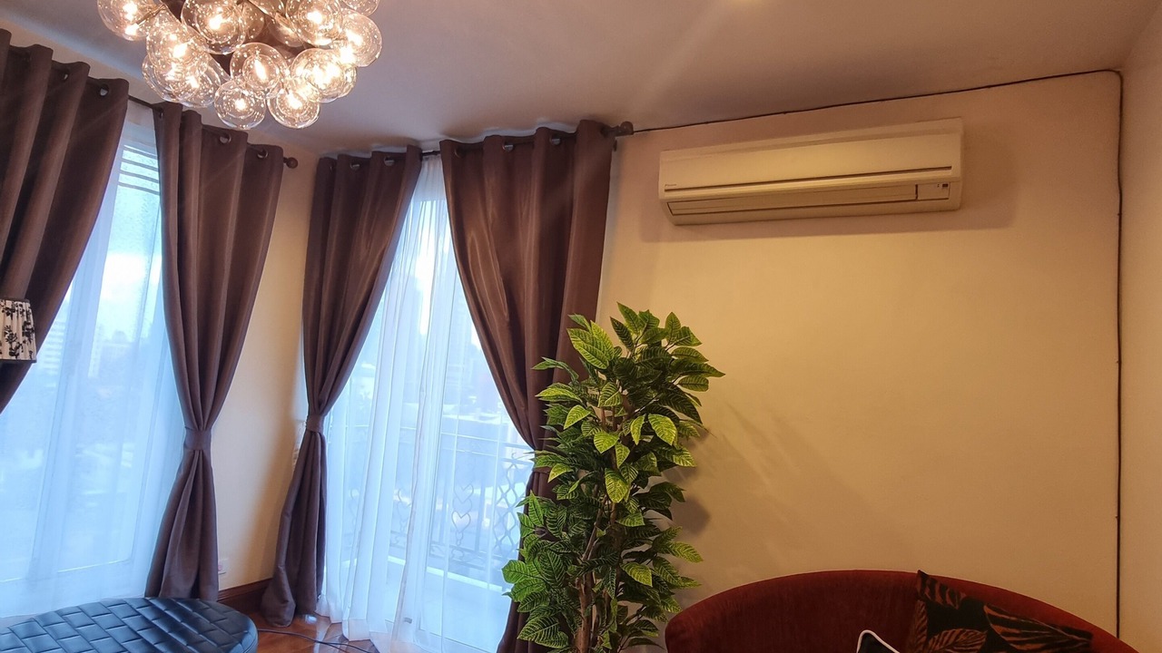 Photo of Livingroom in Khlong Tan