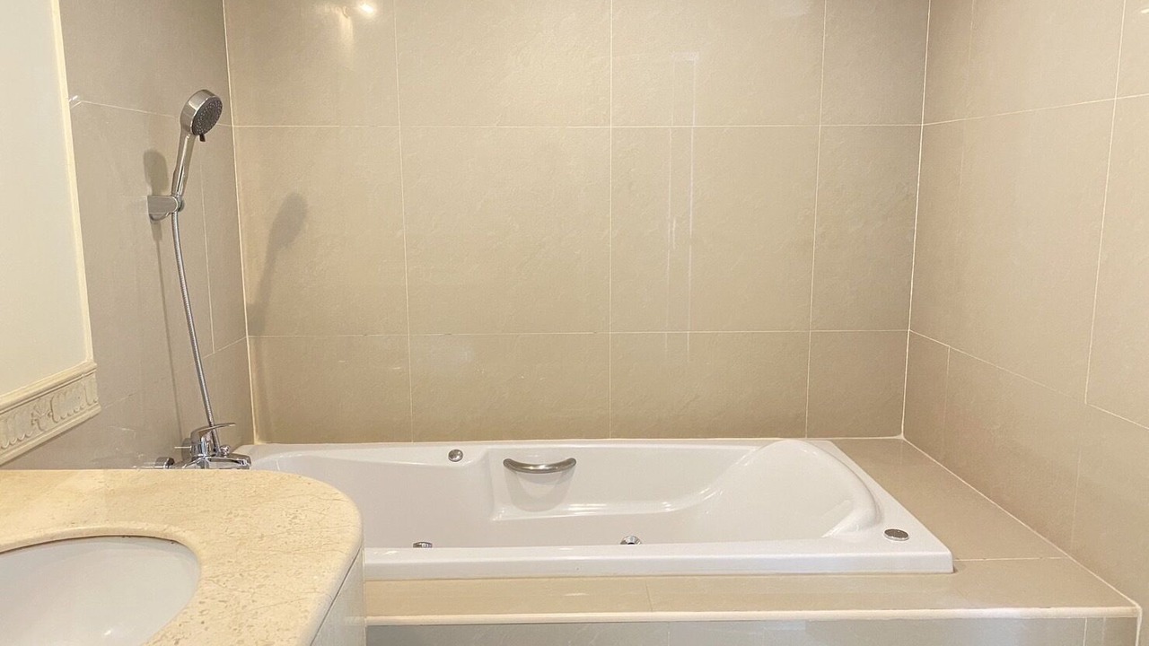 Photo of Bathroom in Khlong Tan