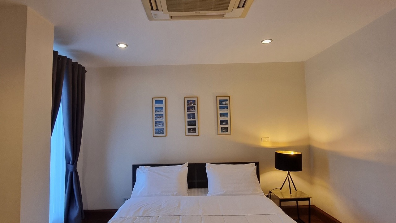 Photo of Bedroom in Khlong Tan