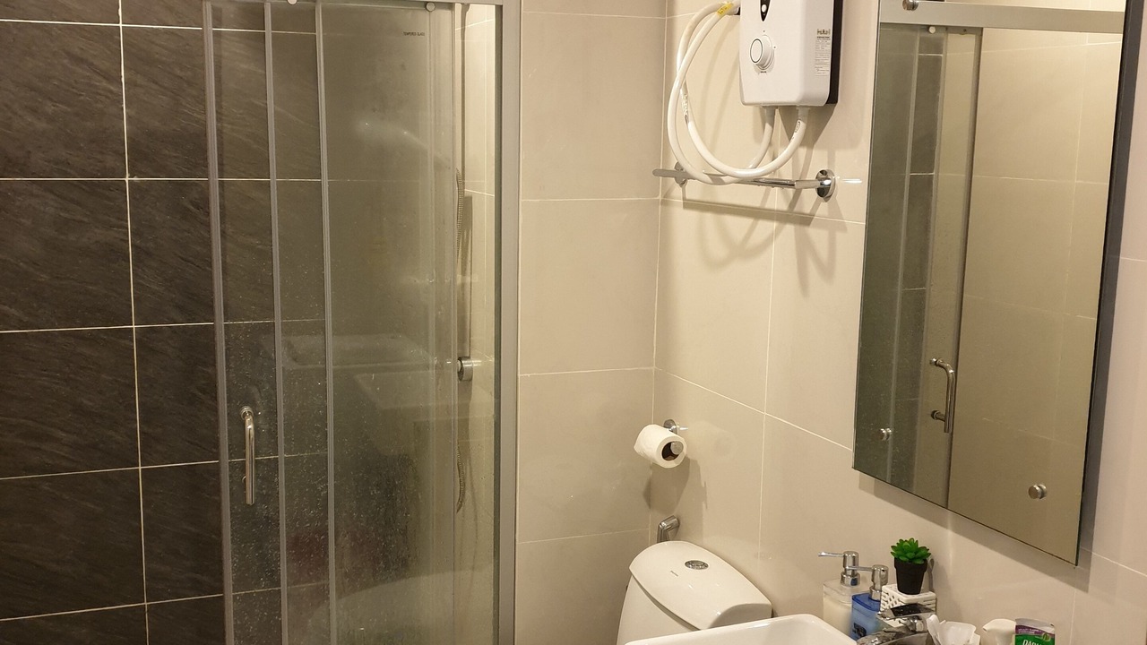 Photo of Bathroom in Central District