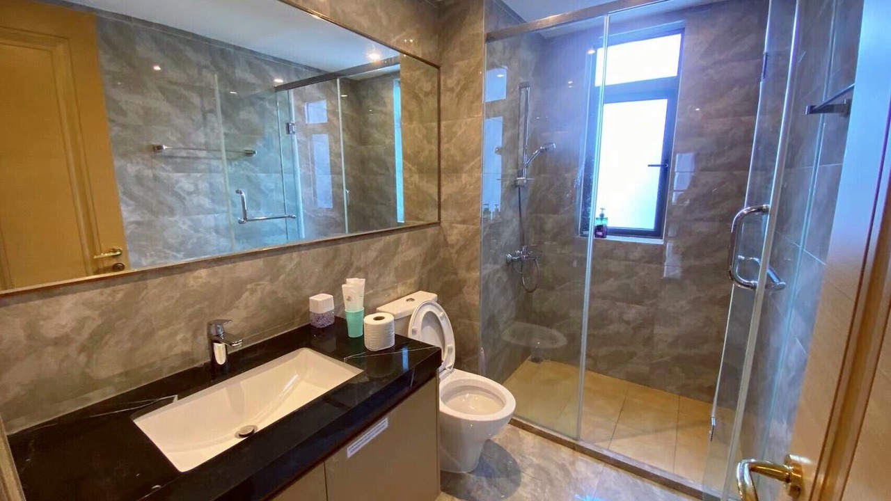 Photo of Bathroom in Central District