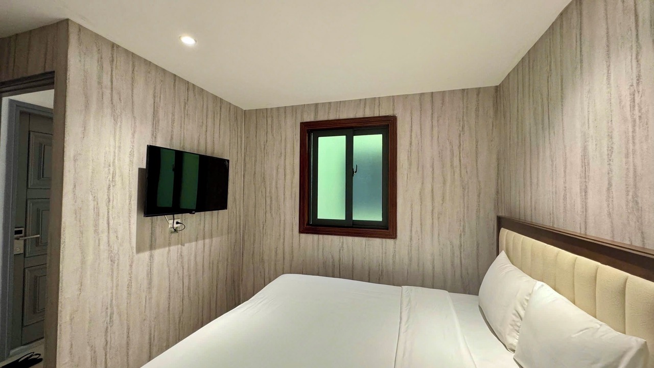 Photo of Bedroom in Tay Ho