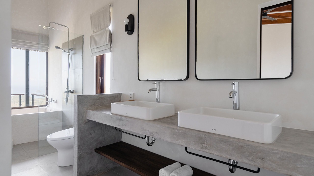 Photo of Bathroom in Selong Belanak