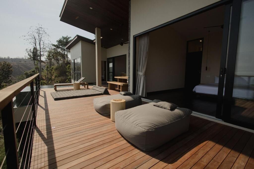 Photo of Patio Balcony in Selong Belanak