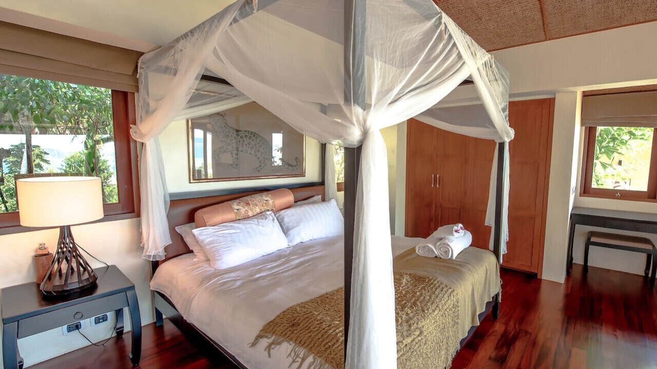 Photo of Bedroom in Laem Set