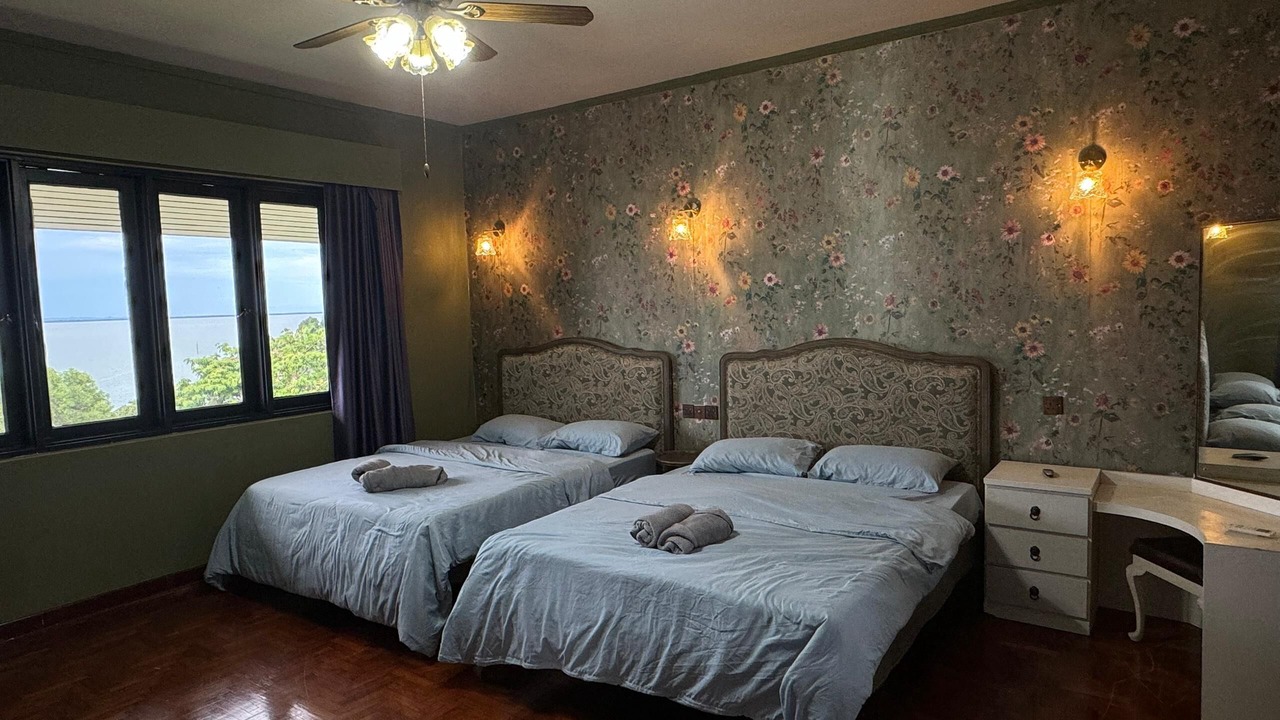 Photo of Bedroom in Batu Ferringhi