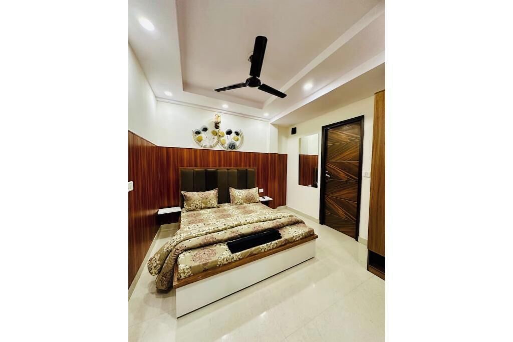 Photo of Bedroom in Delhi Cantonment