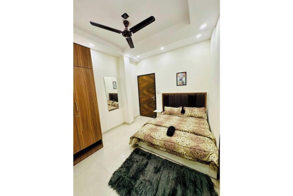 Photo of Bedroom in Delhi Cantonment