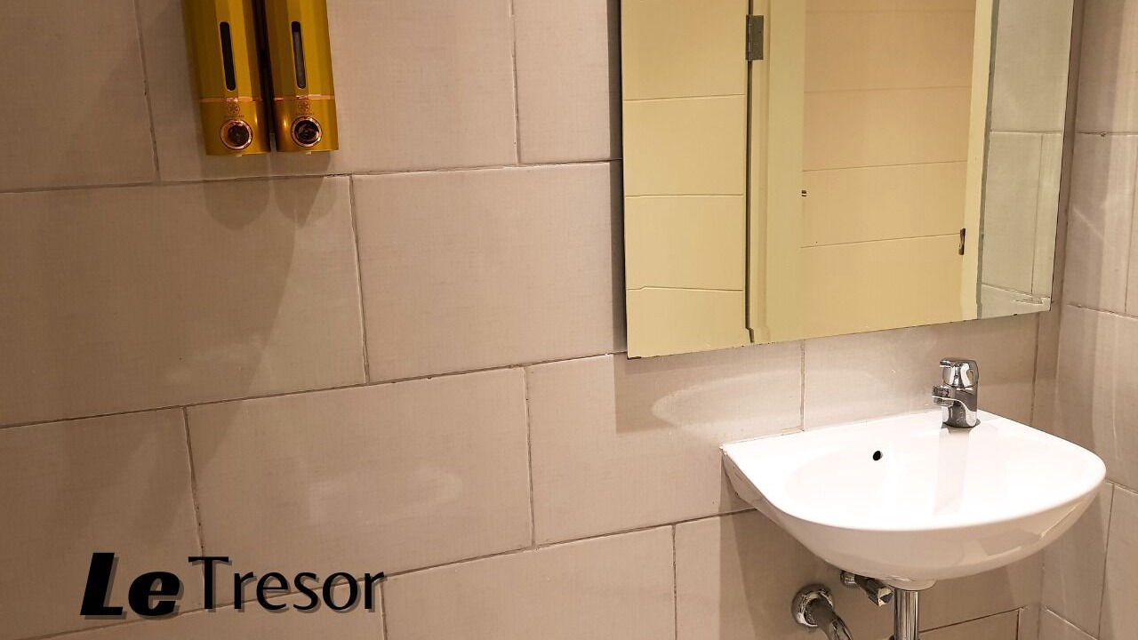 Photo of Bathroom in Surabaya