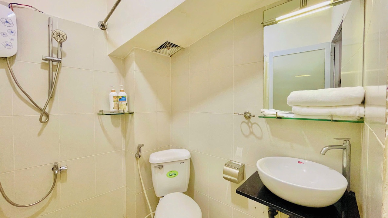 Photo of Bathroom in Phuong 6