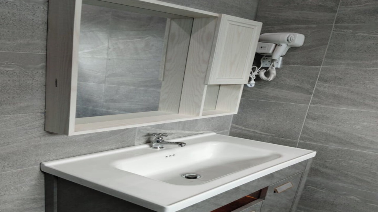 Photo of Bathroom in Central District