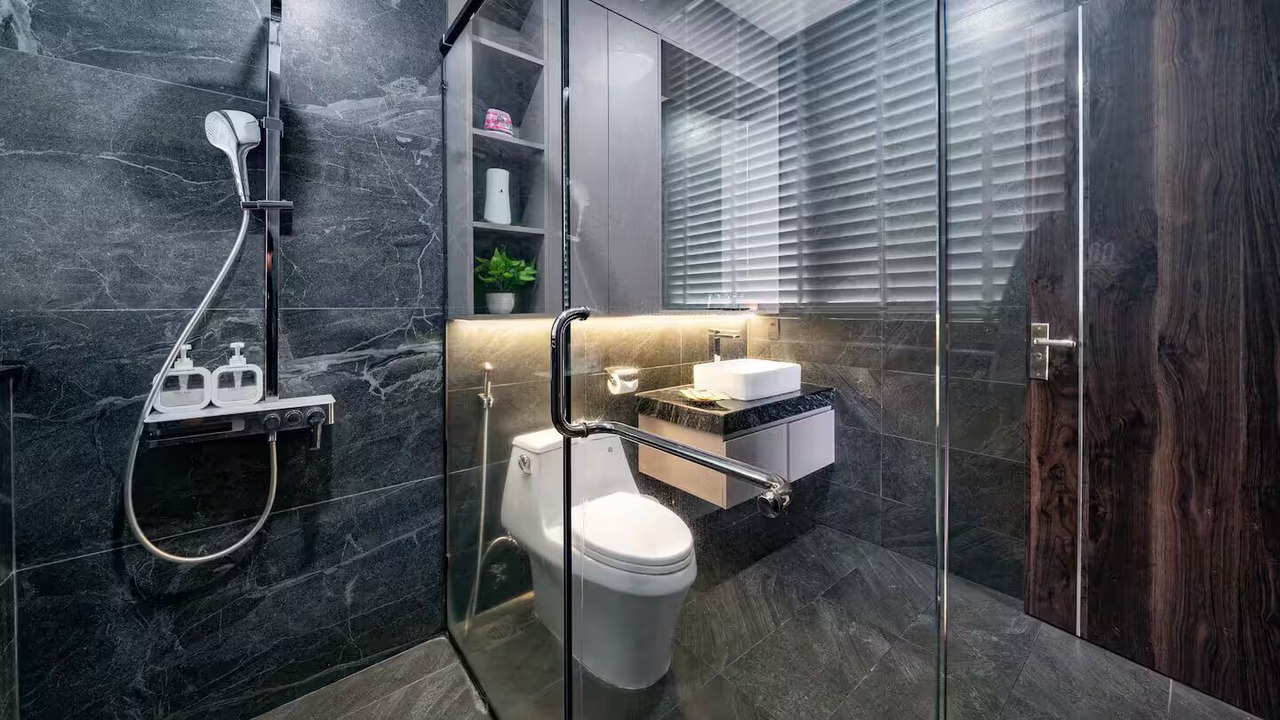 Photo of Bathroom in Tho Quang Beach