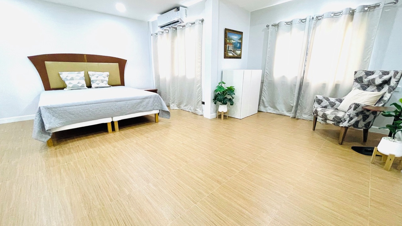 Photo of Bedroom in Anusawari