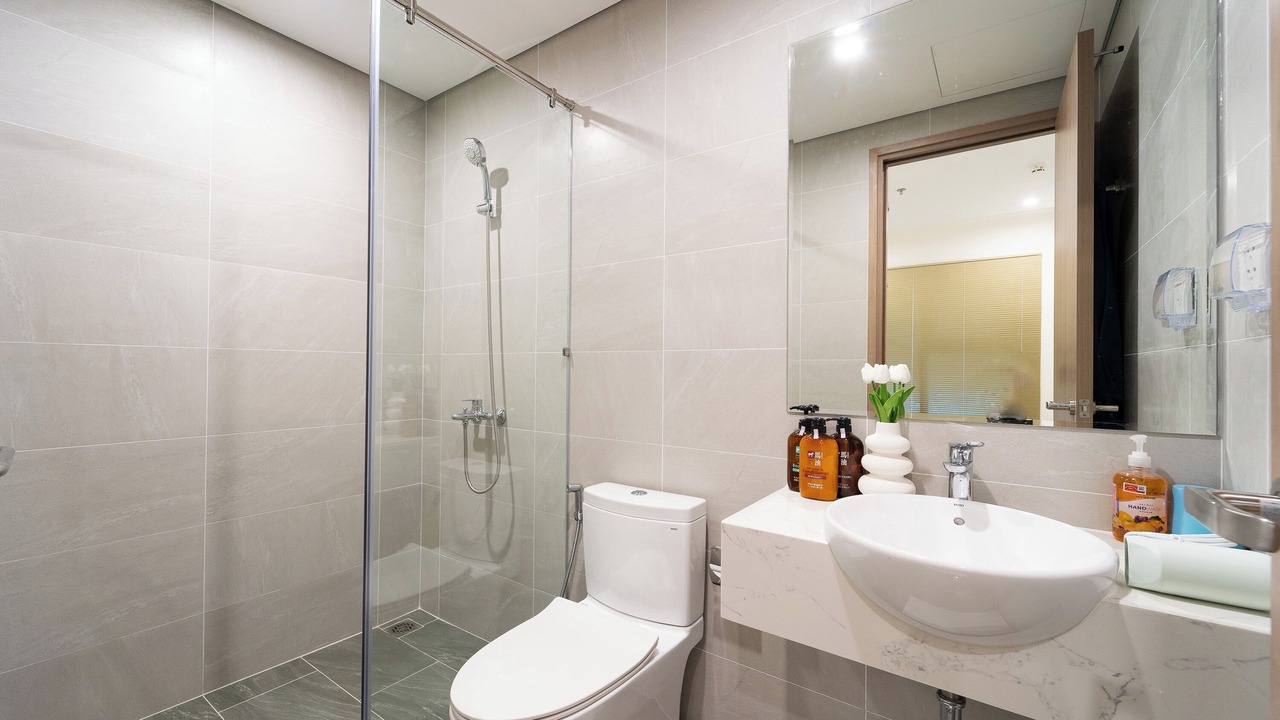 Photo of Bathroom in District 9
