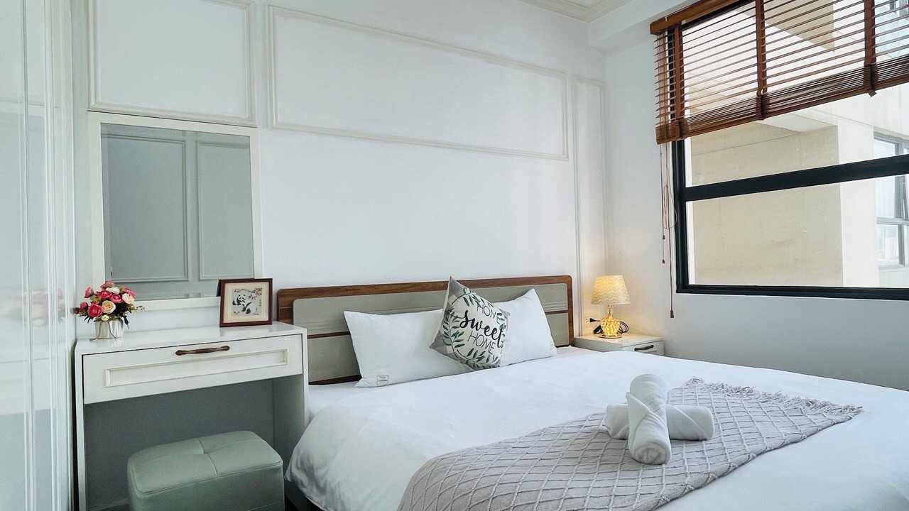 Photo of Bedroom in Trung Hoa Nhan Chinh
