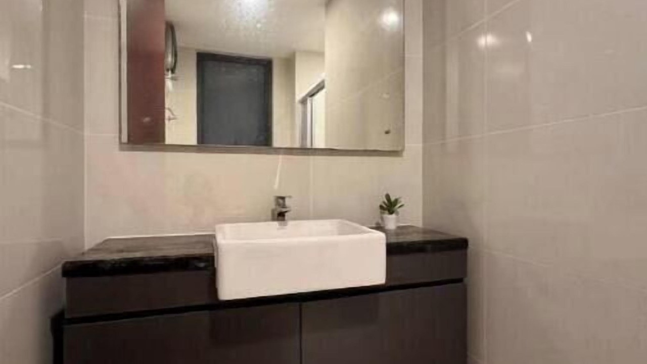 Photo of Bathroom in Central District