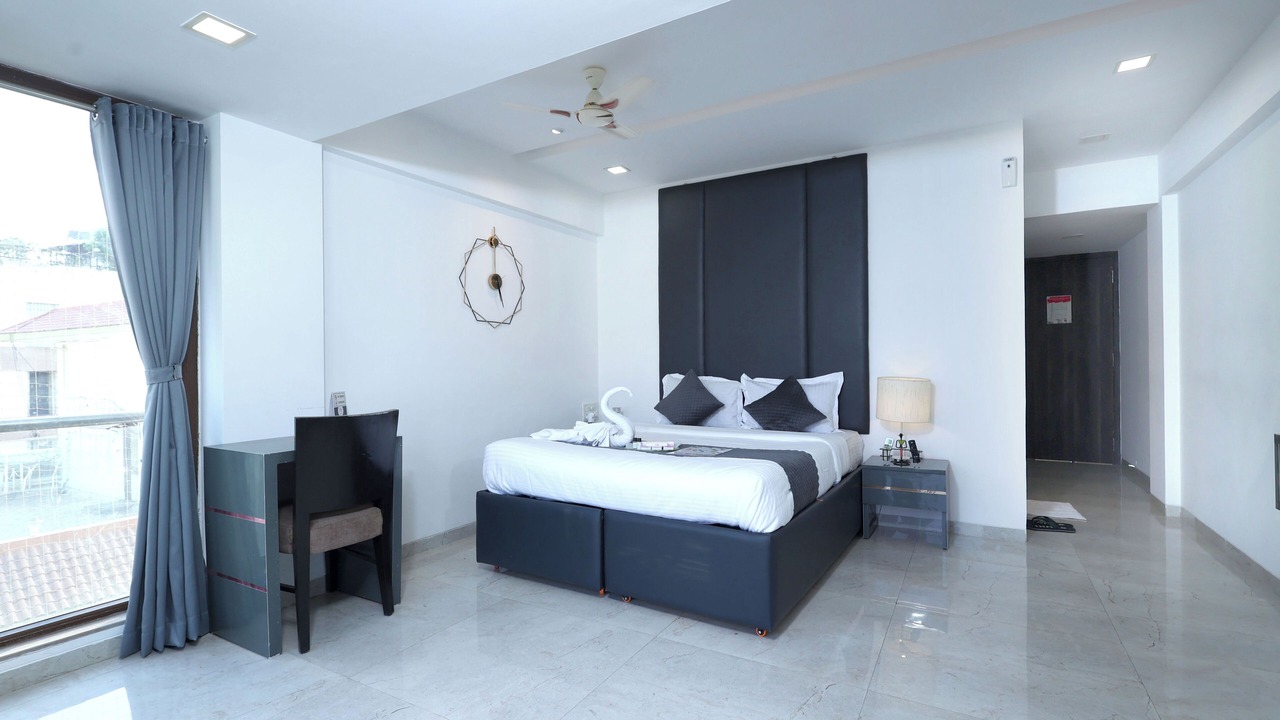 Photo of Bedroom in Malad East