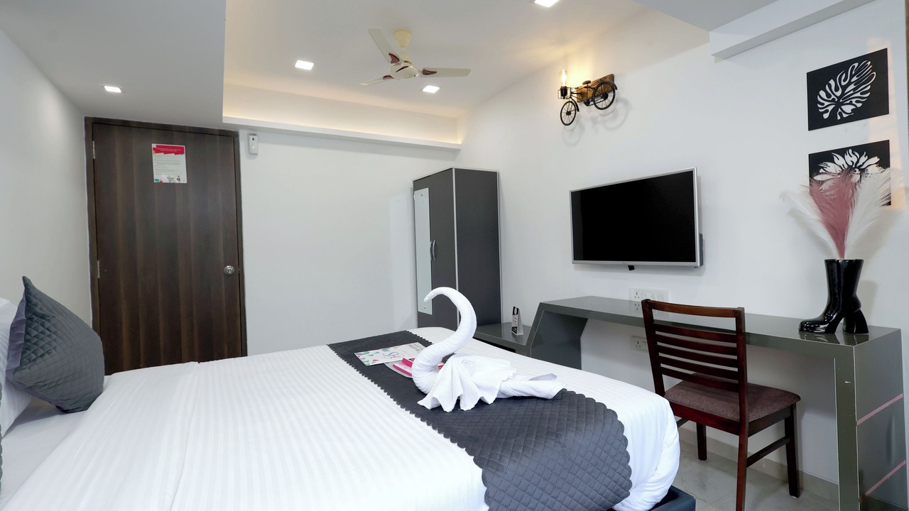 Photo of Bedroom in Malad East