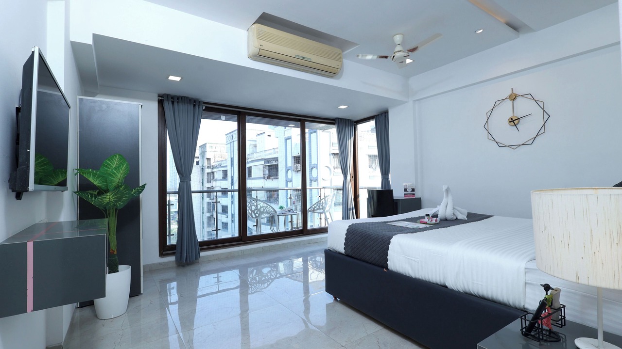 Photo of Bedroom in Malad East
