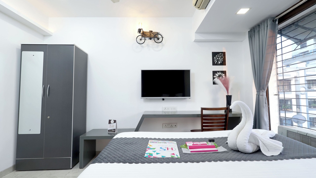 Photo of Bedroom in Malad East
