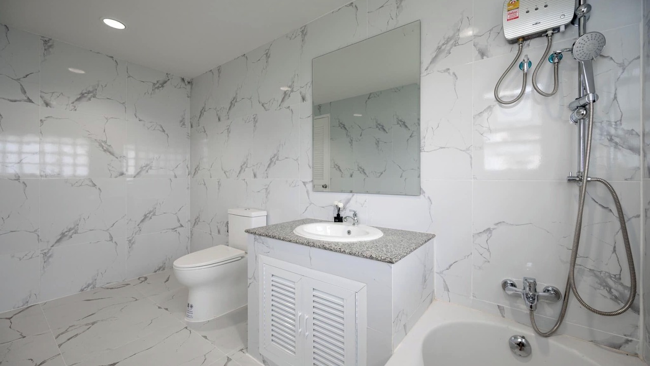 Photo of Bathroom in Chom Phon