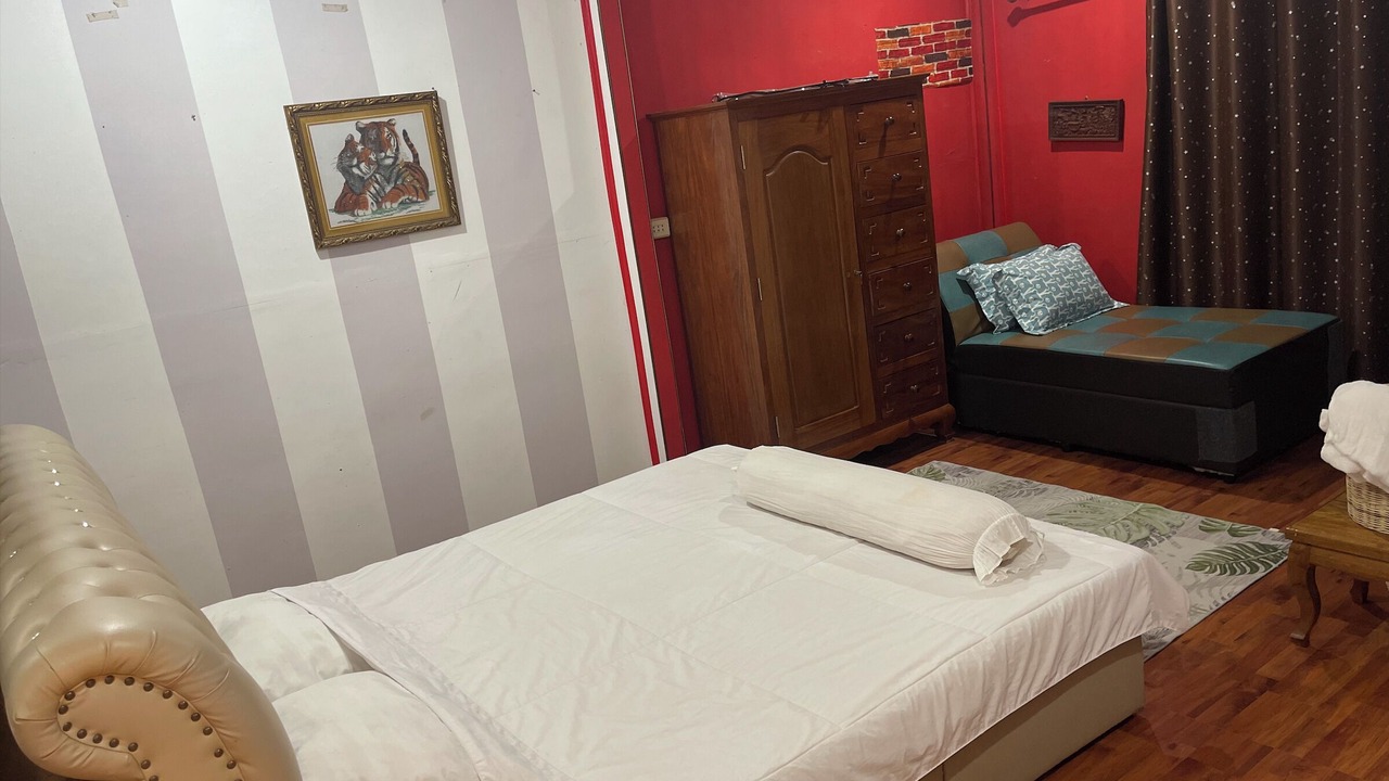 Photo of Bedroom in Khemarak Phoumin