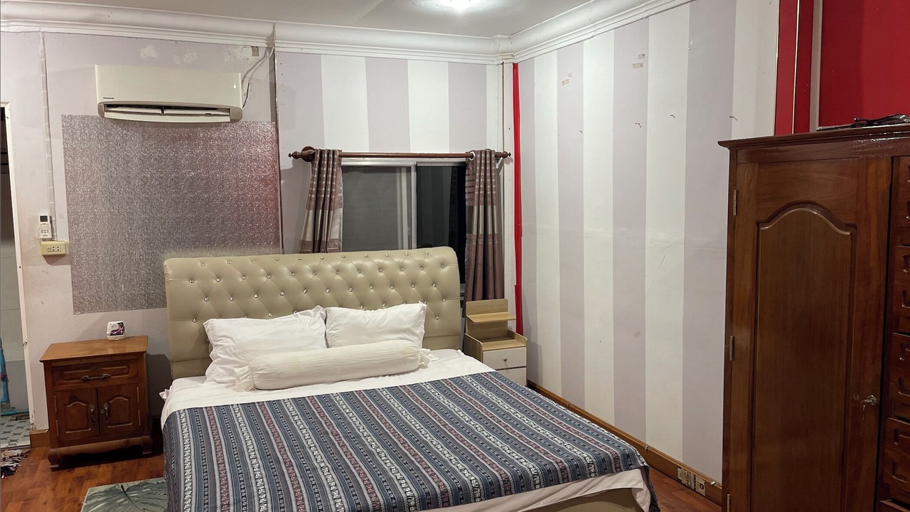 Photo of Bedroom in Khemarak Phoumin