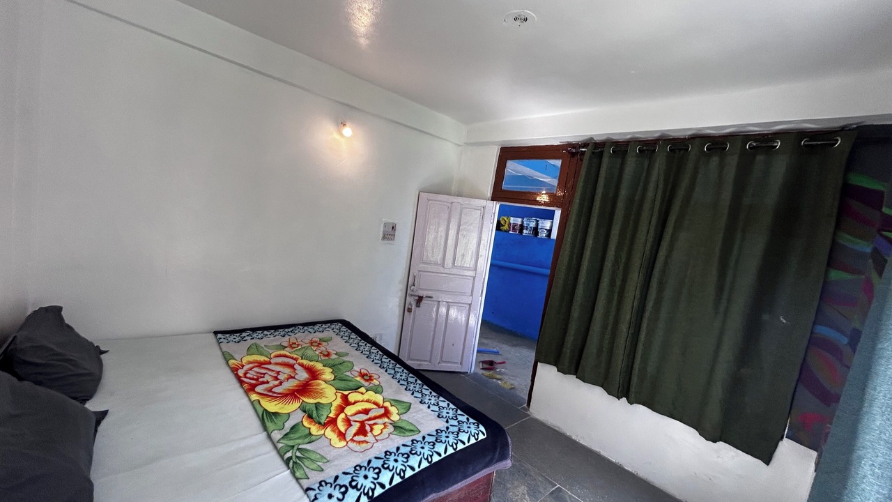 Photo of Bedroom in Kasol