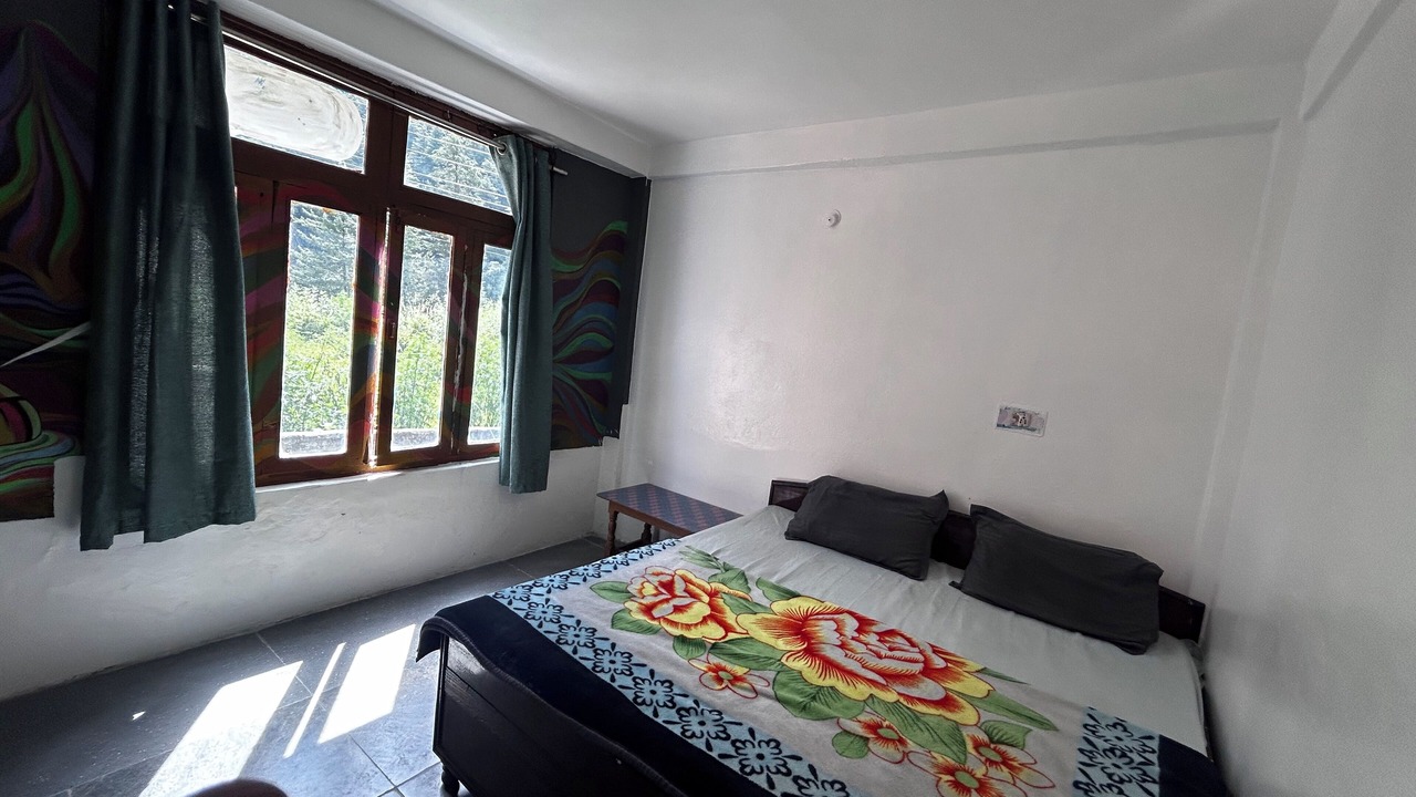 Photo of Bedroom in Kasol