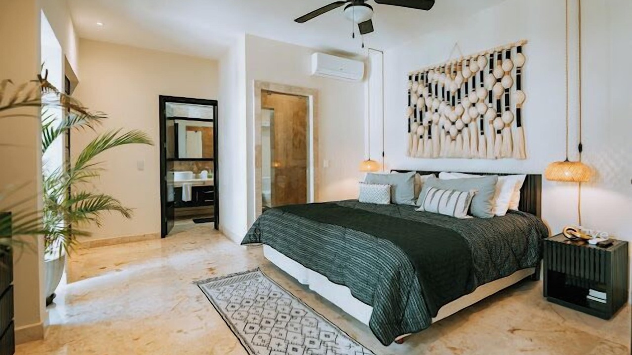 Photo of Bedroom in 12th Street