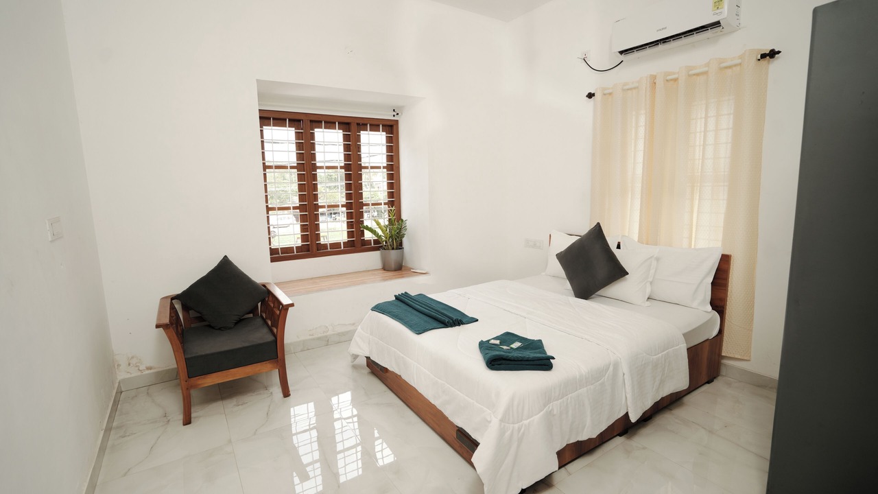 Photo of Bedroom in Alappuzha