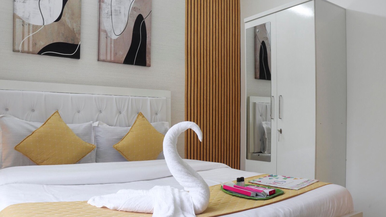 Photo of Bedroom in Malad East