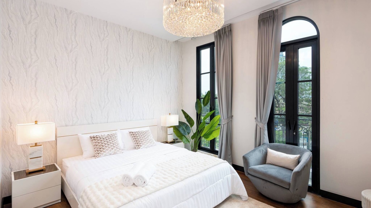 Photo of Bedroom in Phra Khanong Nuea