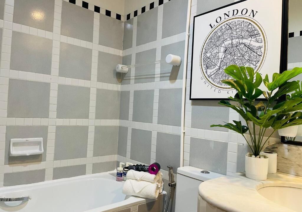 Photo of Bathroom in Khlong Tan