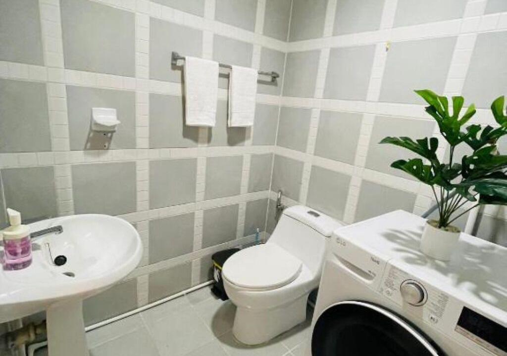Photo of Bathroom in Khlong Tan