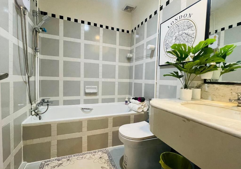 Photo of Bathroom in Khlong Tan