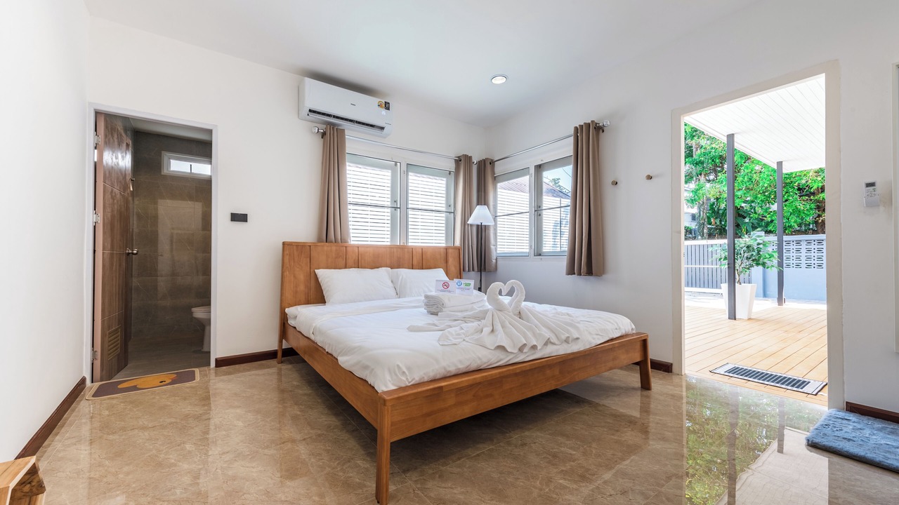 Photo of Bedroom in Phra Khanong Nuea