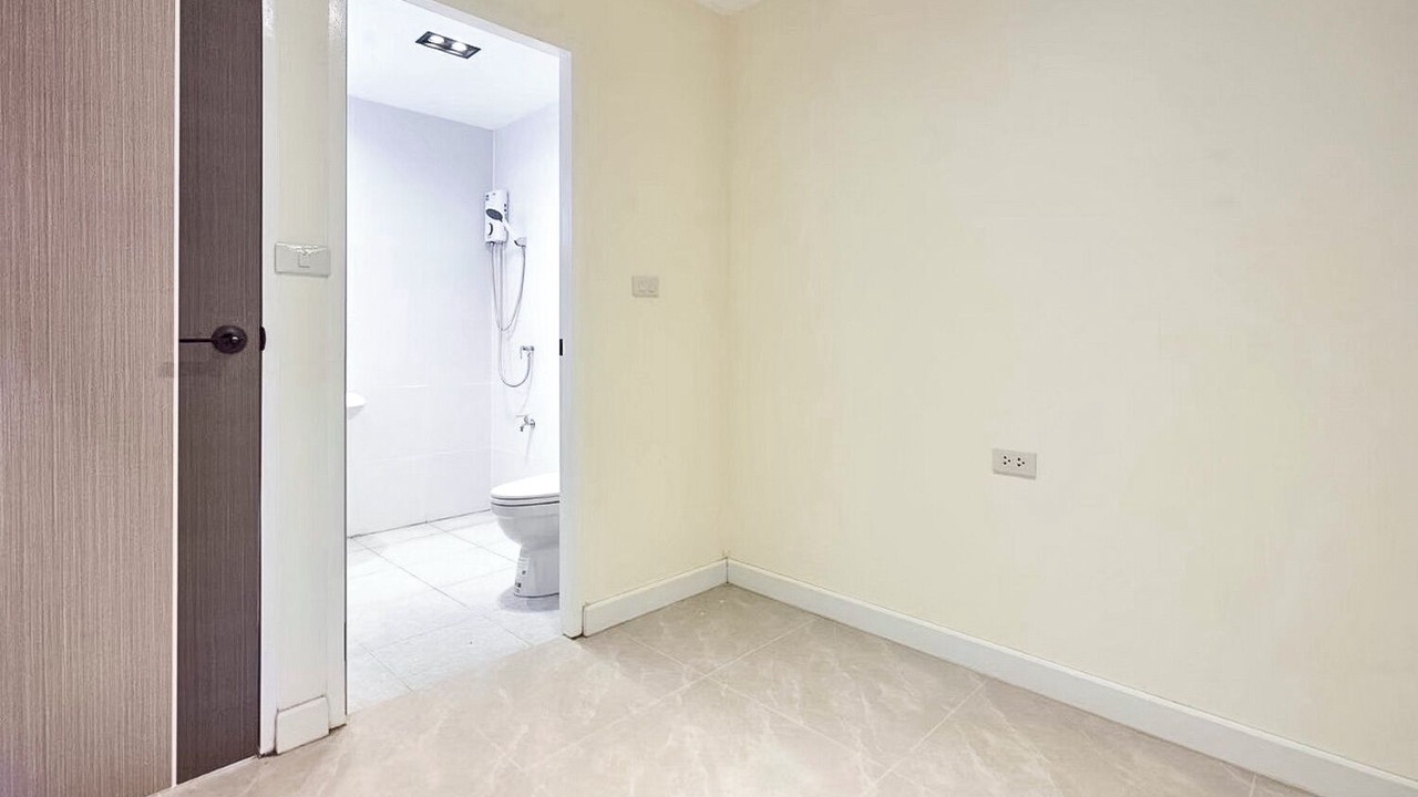 Photo of Bathroom in San Phak Wan