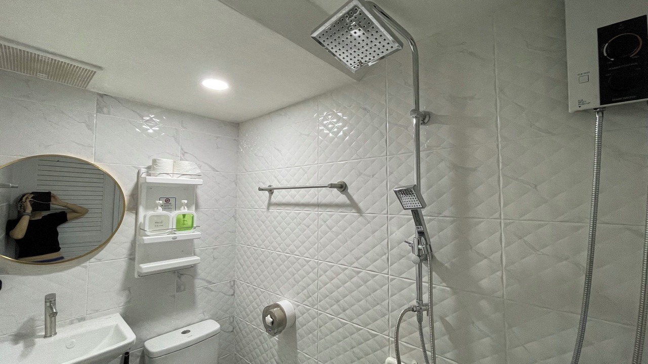 Photo of Bathroom in Phra Nakhon