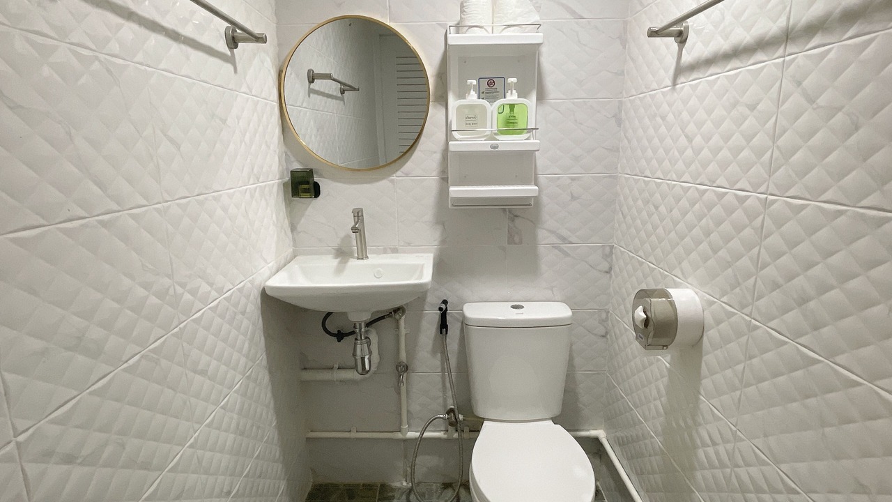 Photo of Bathroom in Phra Nakhon