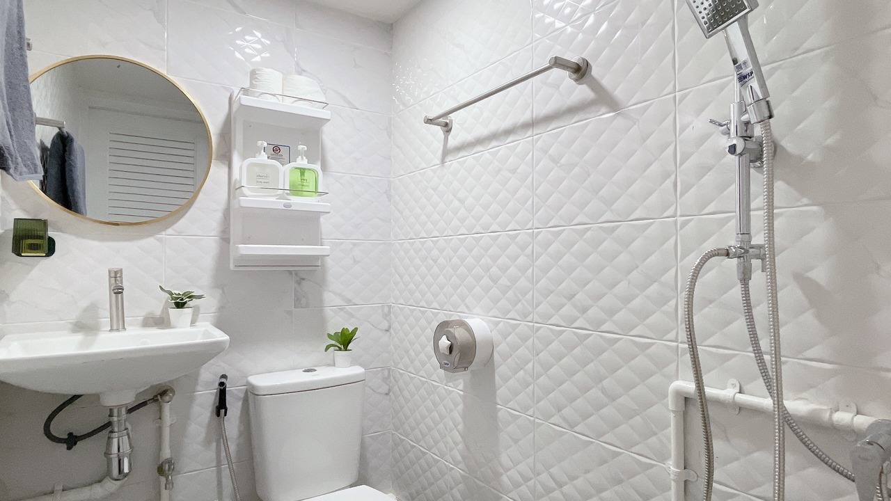 Photo of Bathroom in Phra Nakhon