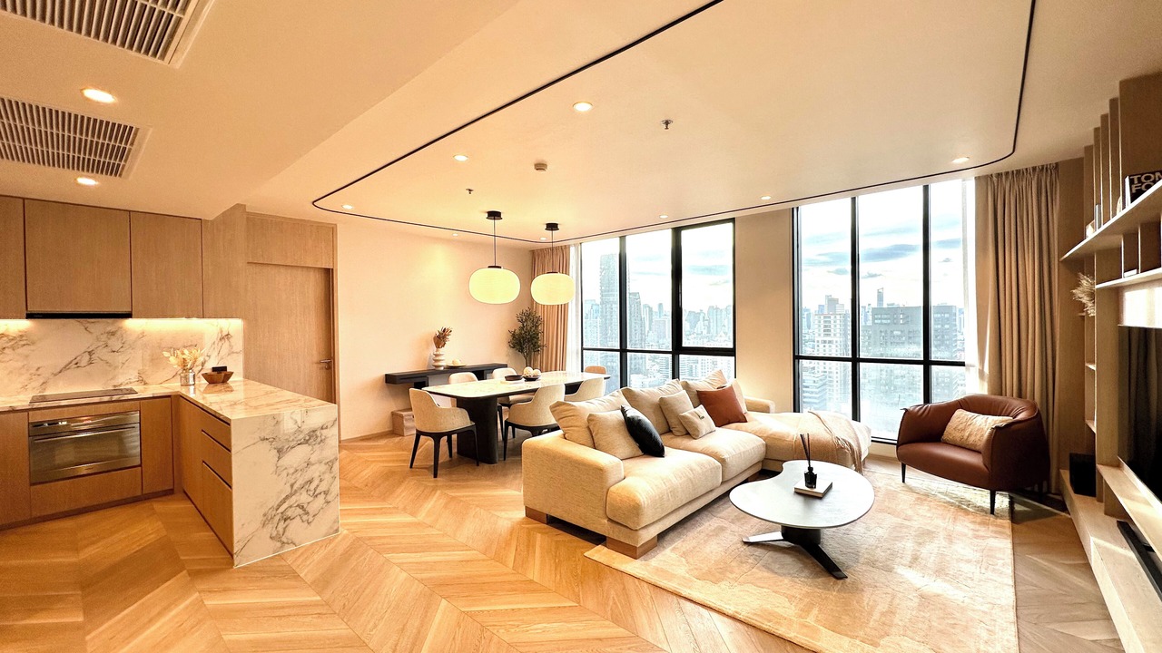 Photo of Livingroom in Khlong Tan Nuea