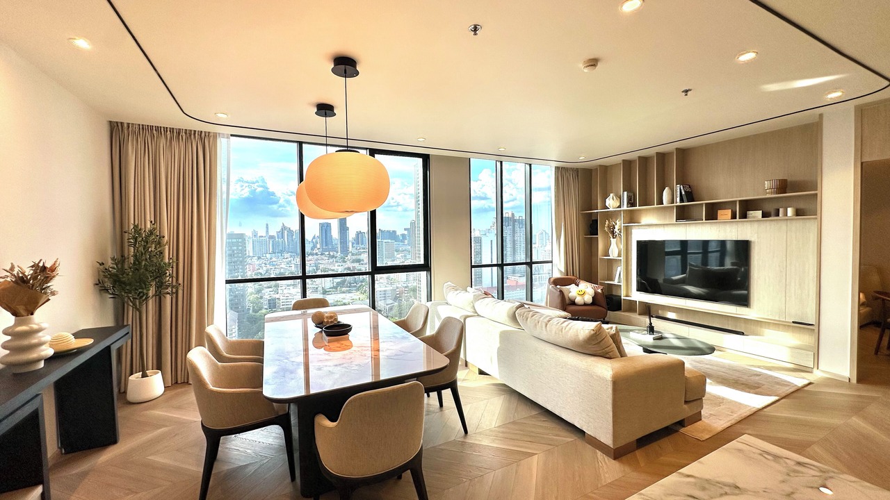 Photo of Livingroom in Khlong Tan Nuea